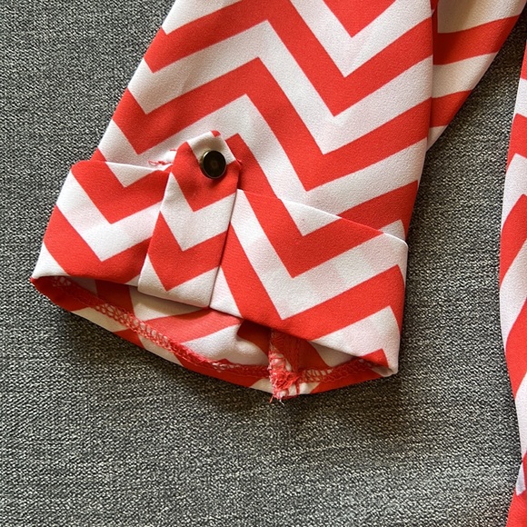 Kiara, small chevron top - Picture 3 of 3
